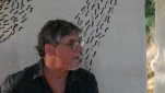 049